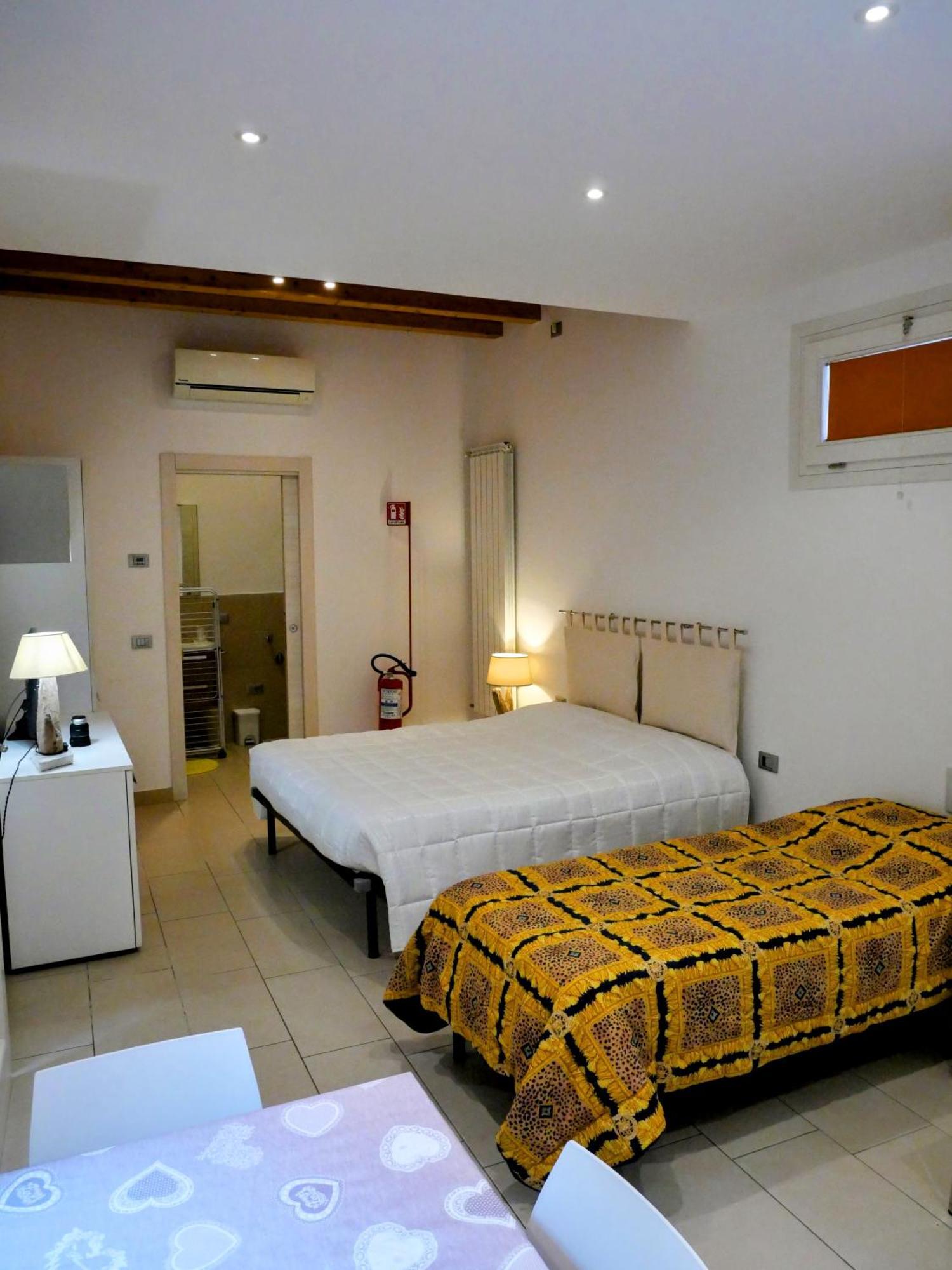 Palazzo Penzo Bellemo Apartment คิออกเจีย ภายนอก รูปภาพ