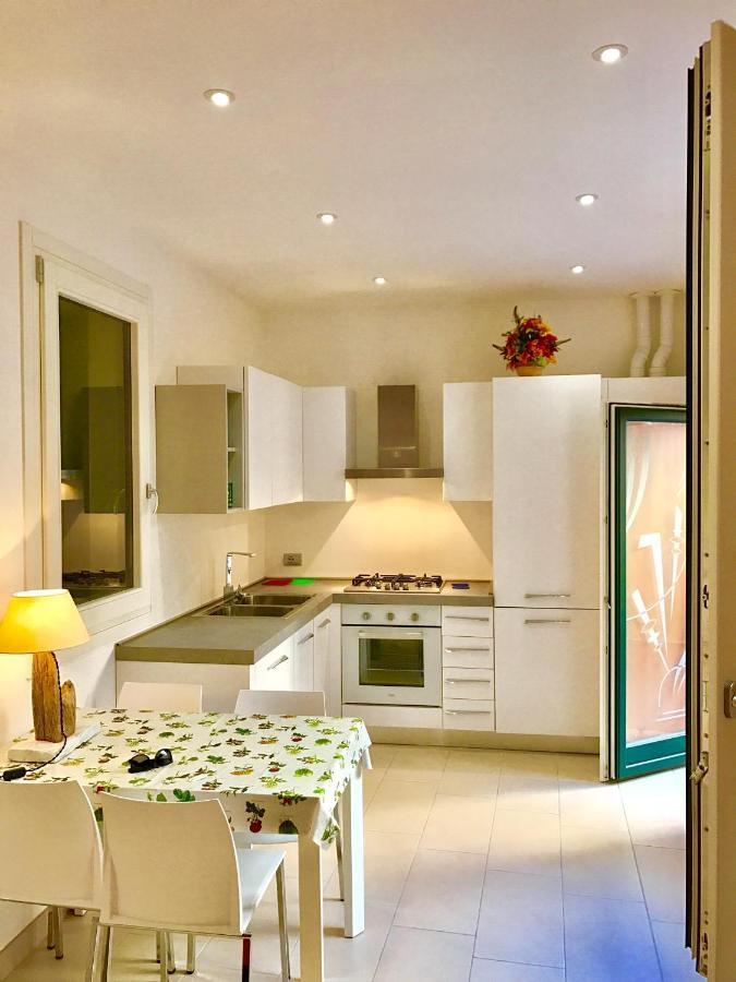 Palazzo Penzo Bellemo Apartment คิออกเจีย ภายนอก รูปภาพ